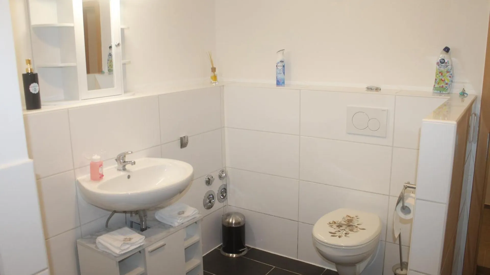 Leocata-Sangiorgio Apartment Neckartailfingen